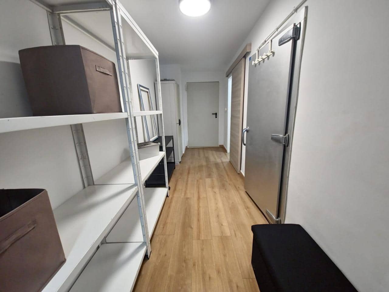 6 bedroom Business for sale in Empuriabrava - € 169,000 (Ref: 9598248)