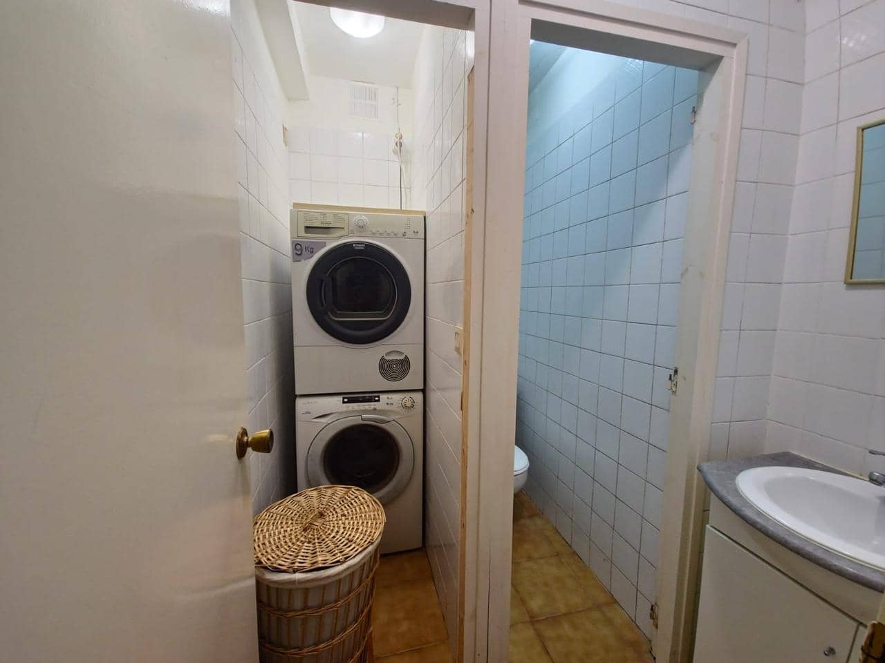 6 bedroom Business for sale in Empuriabrava - € 169,000 (Ref: 9598248)