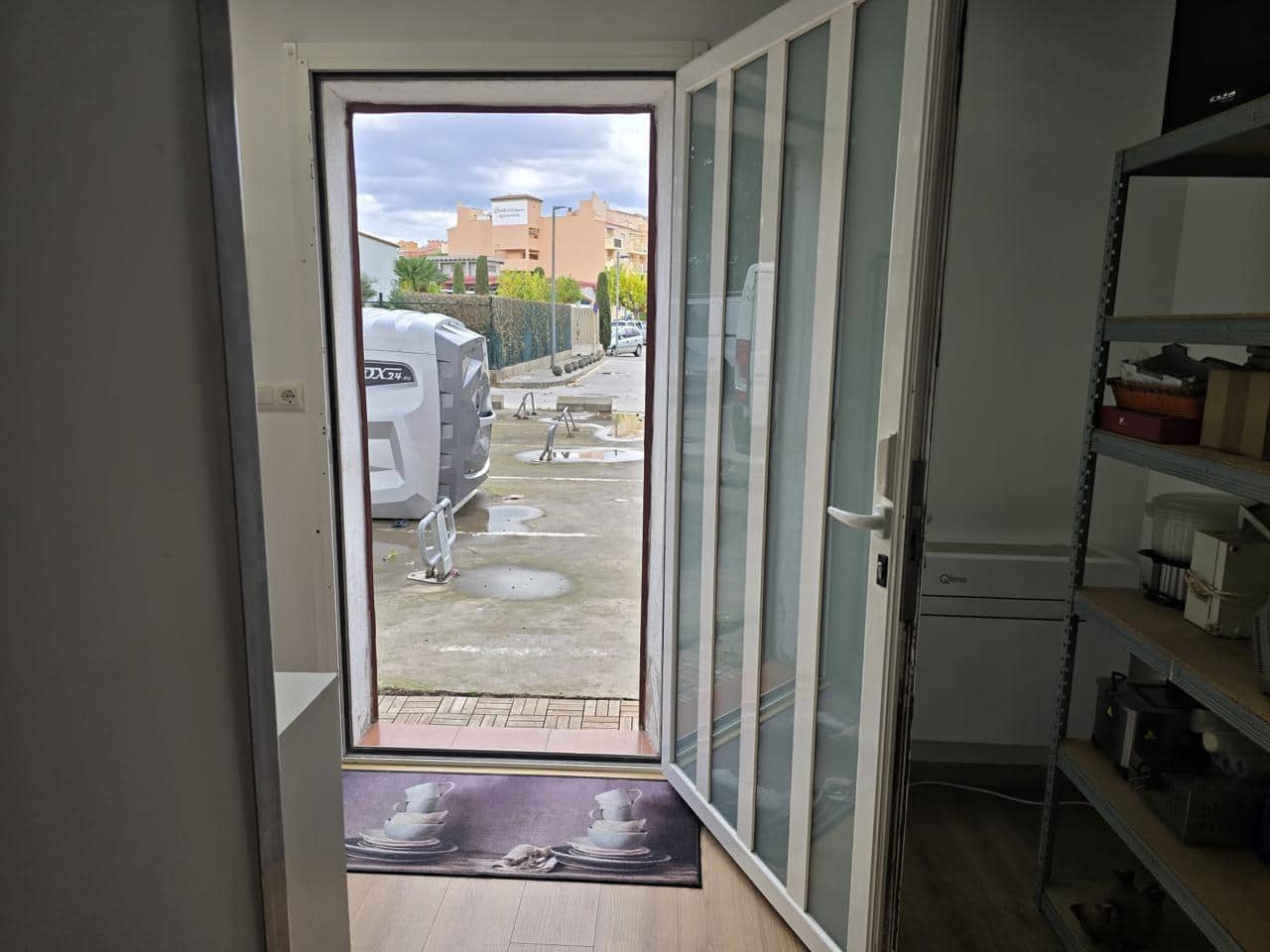 6 bedroom Business for sale in Empuriabrava - € 169,000 (Ref: 9598248)