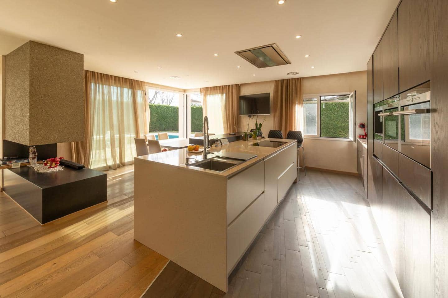 5 Zimmer Villa zu verkaufen in Empuriabrava - 1.040.000 € (Ref: 9598250)