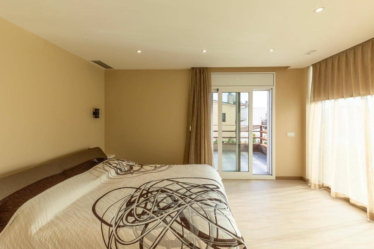 5 Zimmer Villa zu verkaufen in Empuriabrava - 1.040.000 € (Ref: 9598250)