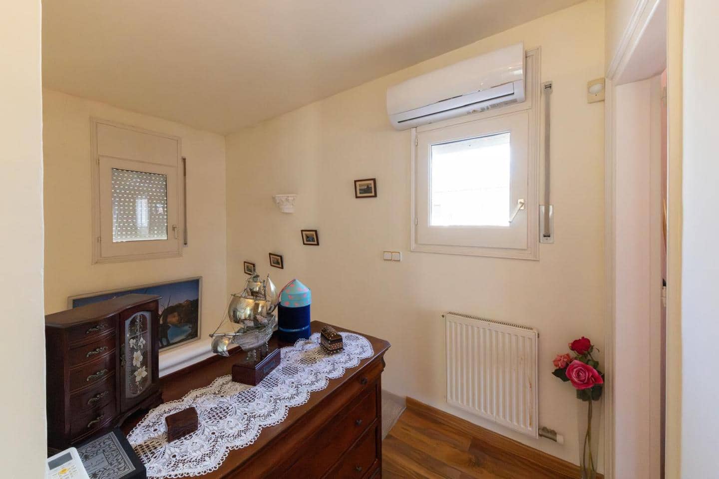 4 sypialnia Willa na sprzedaż w Empuriabrava z basenem garażem - 525 000 € (Ref: 9598251)