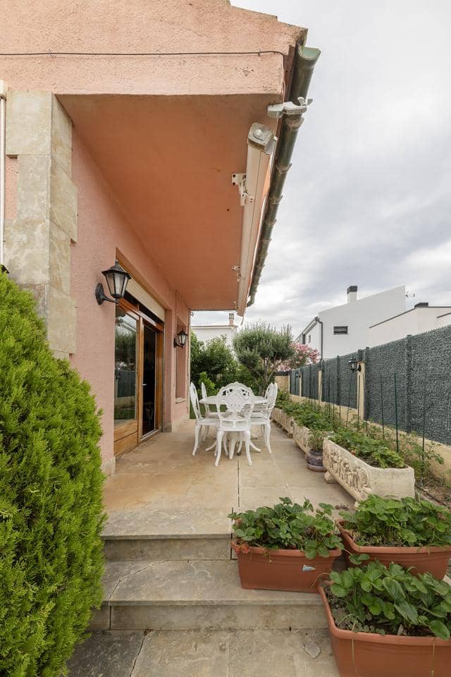 4 makuuhuone Huvila myytävänä paikassa Roses - 598 000 € (Ref: 9598252)