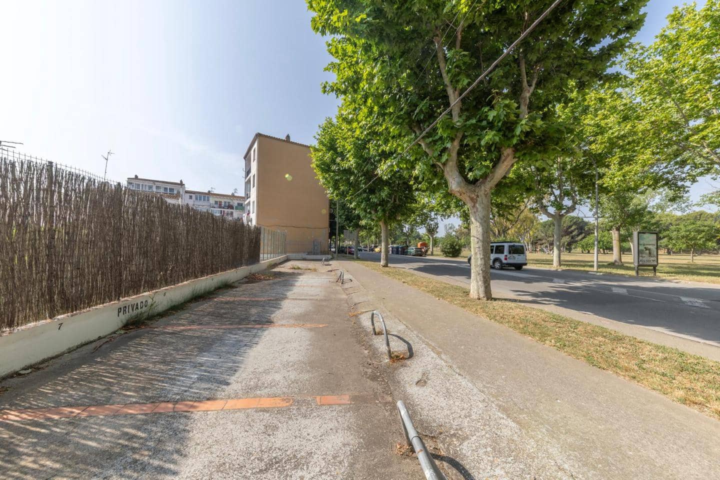 Studio for sale in Empuriabrava - € 95,000 (Ref: 9598253)