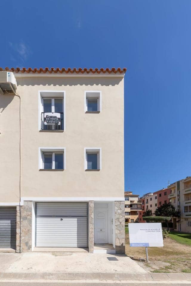 3 Zimmer Villa zu verkaufen in Empuriabrava - 399.000 € (Ref: 9598254)