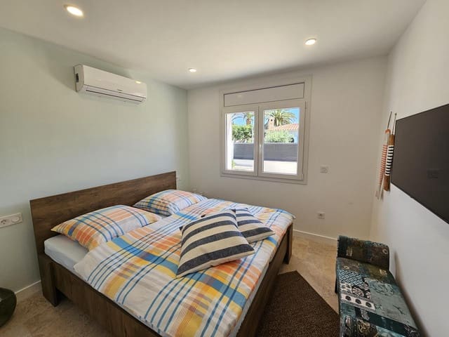 4 Zimmer Villa zu verkaufen in Empuriabrava, Castelló d'Empúries - 1.050.000 € (Ref: 9598255)