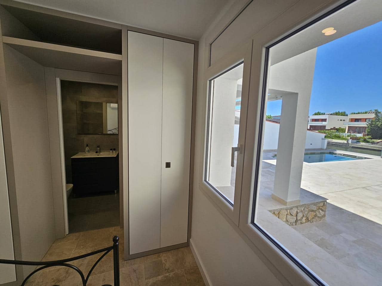 4 Zimmer Villa zu verkaufen in Empuriabrava - 1.050.000 € (Ref: 9598255)