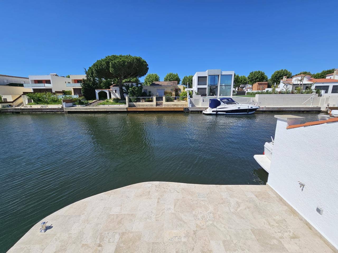 4 Zimmer Villa zu verkaufen in Empuriabrava - 1.050.000 € (Ref: 9598255)