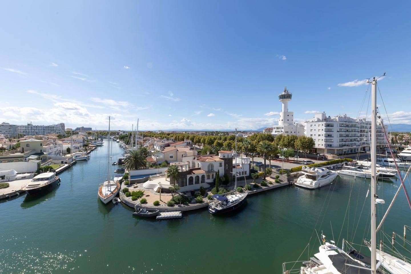 2 slaapkamer Appartement te koop in Empuriabrava - € 450.000 (Ref: 9598256)