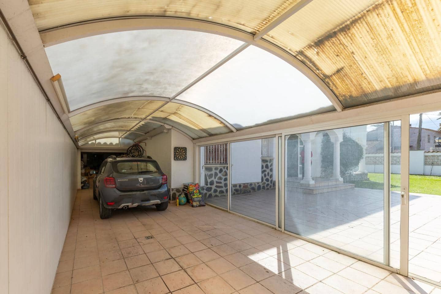 5 Zimmer Villa zu verkaufen in Empuriabrava - 570.000 € (Ref: 9598258)