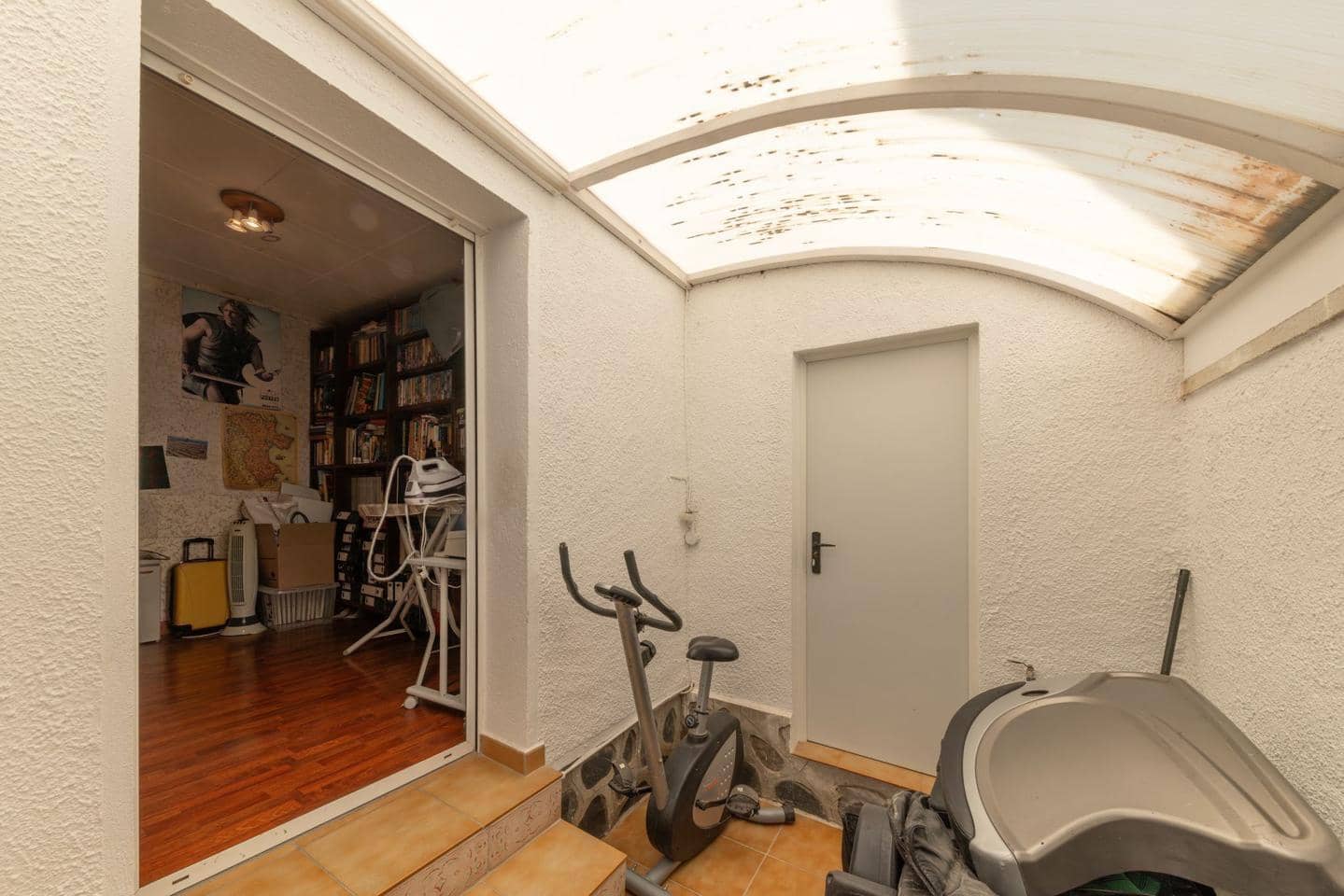 5 Zimmer Villa zu verkaufen in Empuriabrava - 570.000 € (Ref: 9598258)