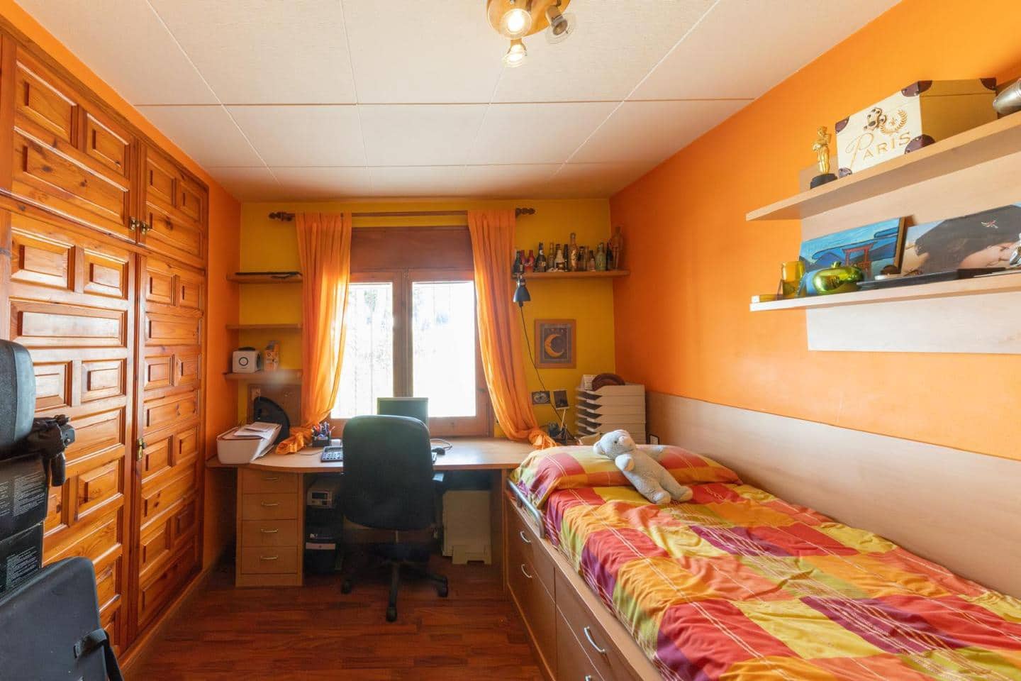 5 Zimmer Villa zu verkaufen in Empuriabrava - 570.000 € (Ref: 9598258)