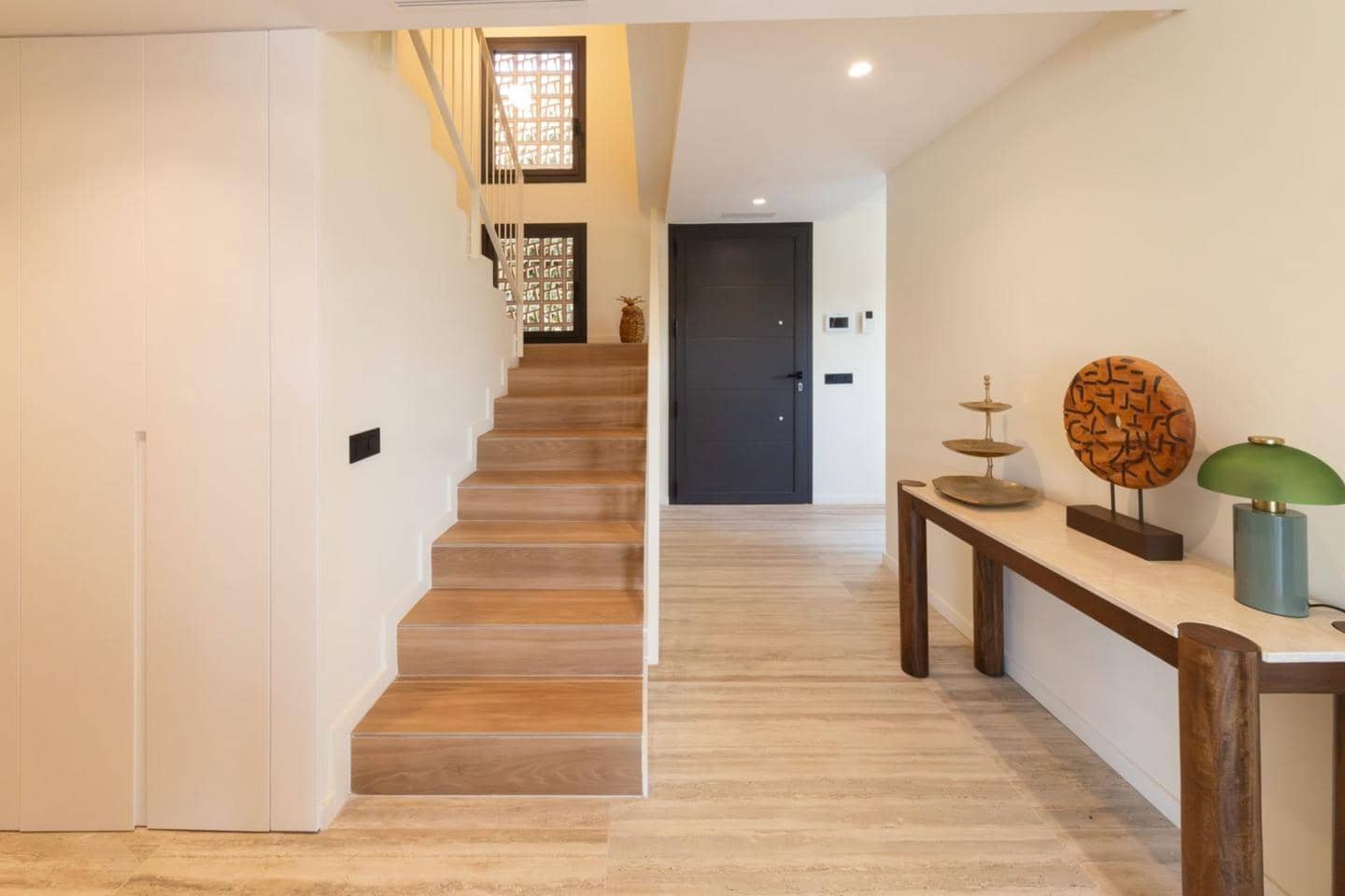 3 bedroom Villa for sale in Empuriabrava with pool garage - € 1,450,000 (Ref: 9705894)