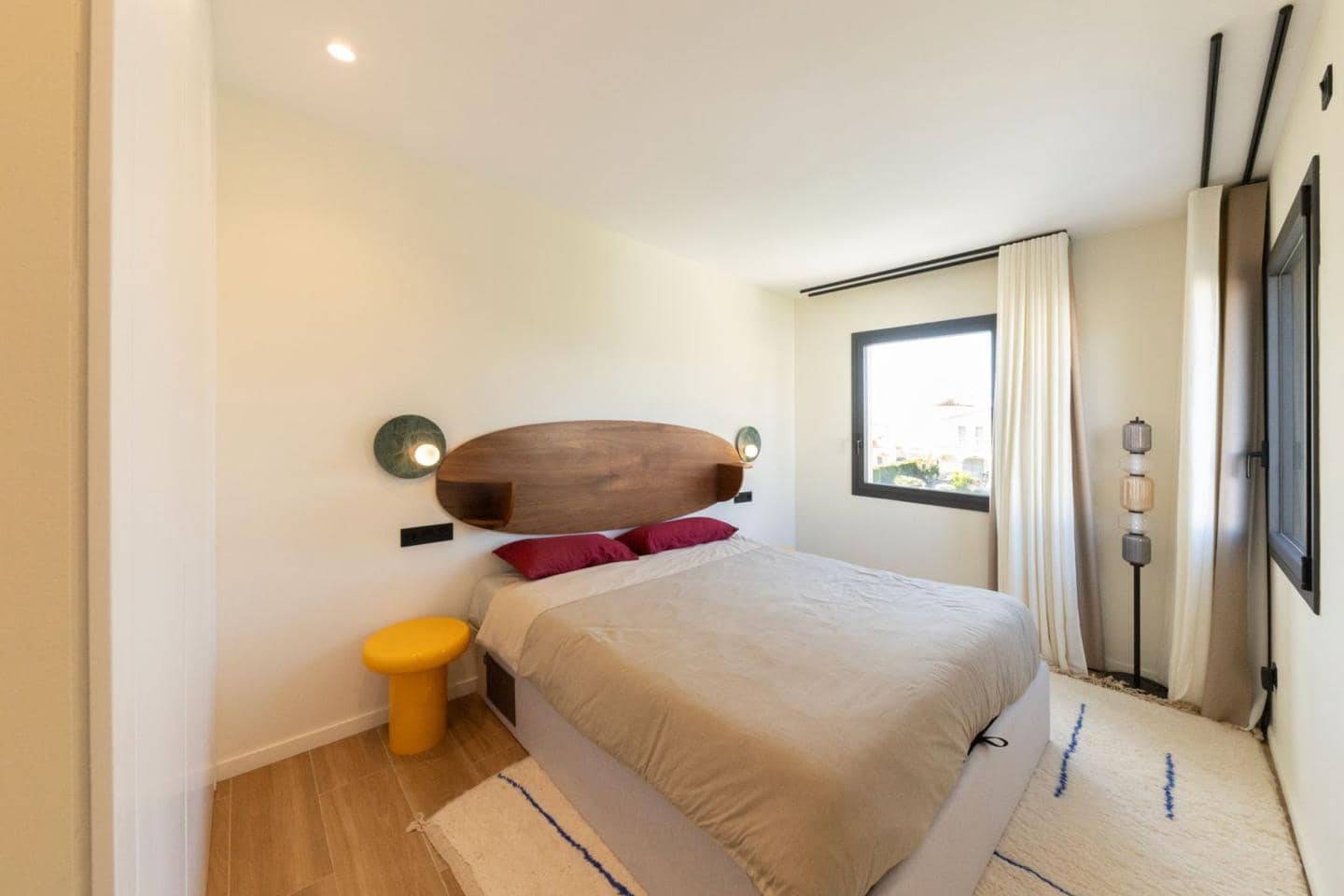 3 bedroom Villa for sale in Empuriabrava with pool garage - € 1,450,000 (Ref: 9705894)