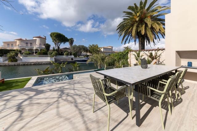 3 camera da letto Villa in vendita in Empuriabrava, Castelló d'Empúries con piscina garage - 1.450.000 € (Rif: 9705894)