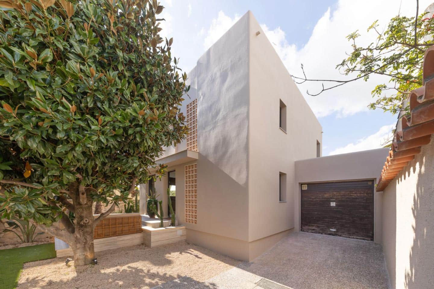 3 bedroom Villa for sale in Empuriabrava with pool garage - € 1,450,000 (Ref: 9705894)