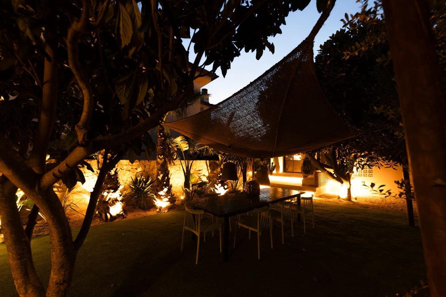 3 bedroom Villa for sale in Empuriabrava with pool garage - € 1,450,000 (Ref: 9705894)