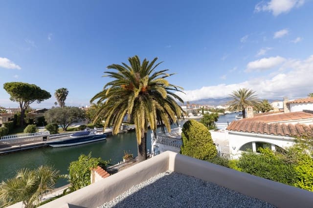 3 camera da letto Villa in vendita in Empuriabrava, Castelló d'Empúries con piscina garage - 1.450.000 € (Rif: 9705894)