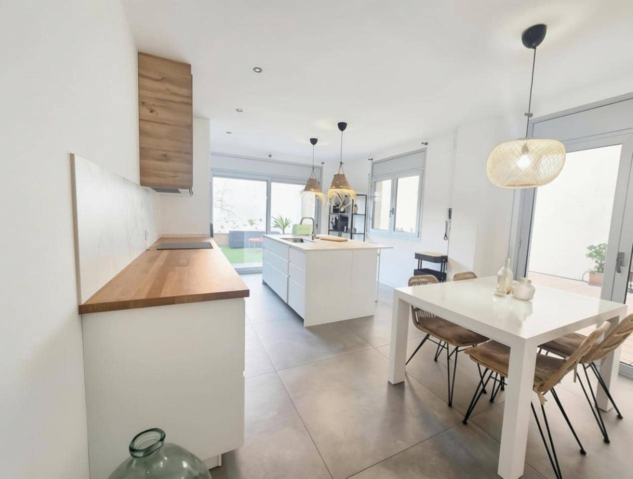 3 bedroom Flat for sale in Figueres - € 229,000 (Ref: 9705924)