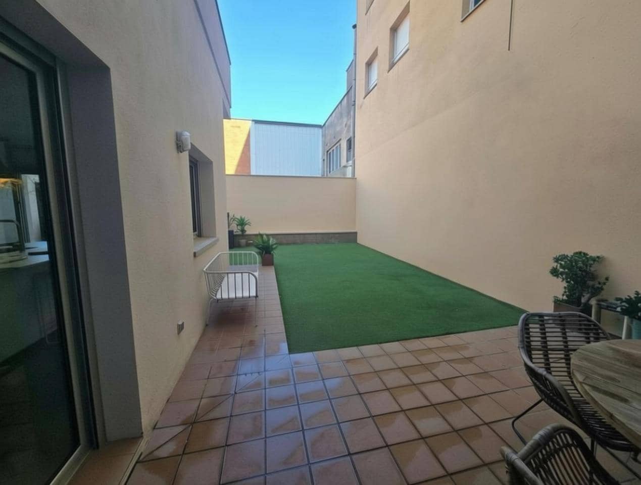 3 bedroom Flat for sale in Figueres - € 229,000 (Ref: 9705924)