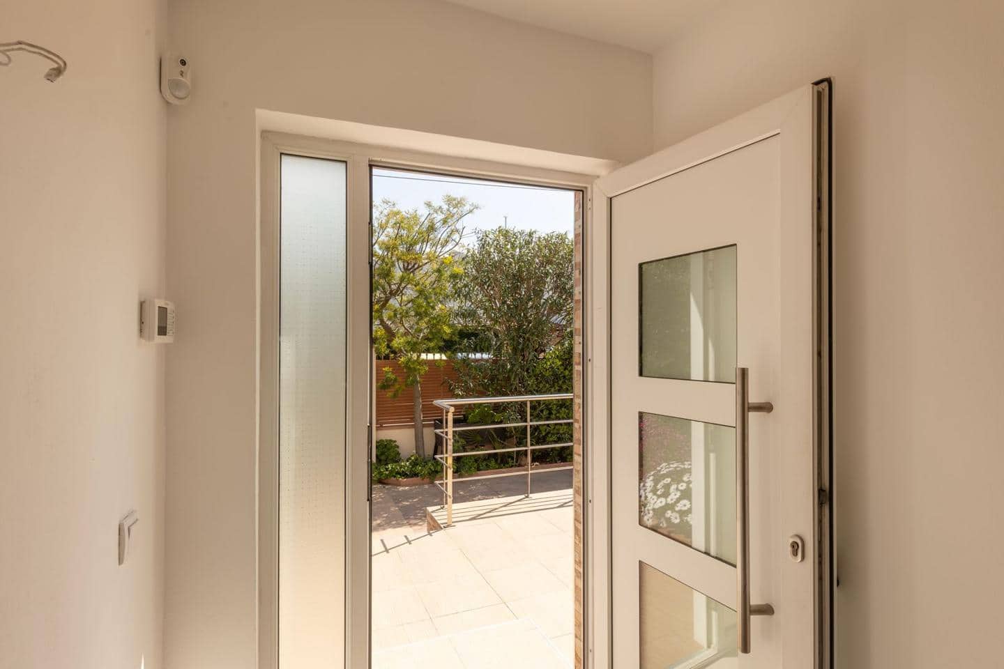 5 bedroom Villa for sale in Empuriabrava with pool - € 1,800,000 (Ref: 9723527)