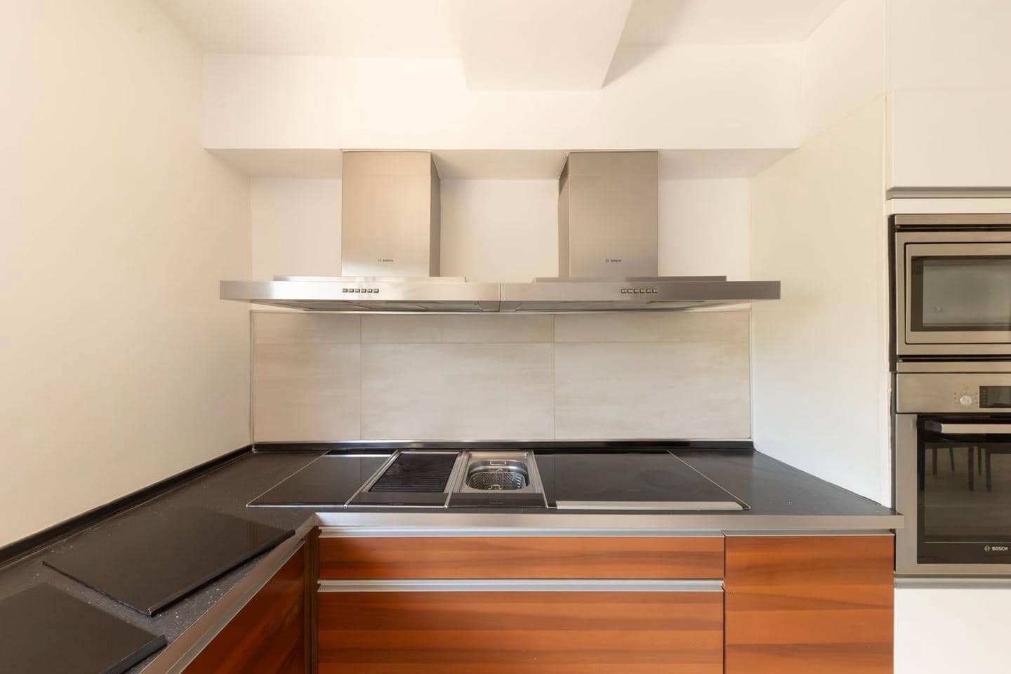 5 bedroom Villa for sale in Empuriabrava with pool - € 1,800,000 (Ref: 9723527)