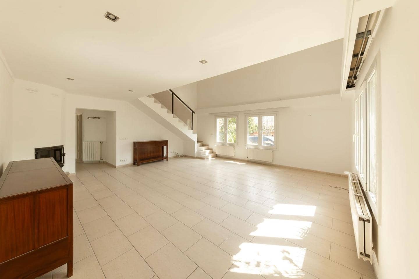 5 bedroom Villa for sale in Empuriabrava with pool - € 1,800,000 (Ref: 9723527)