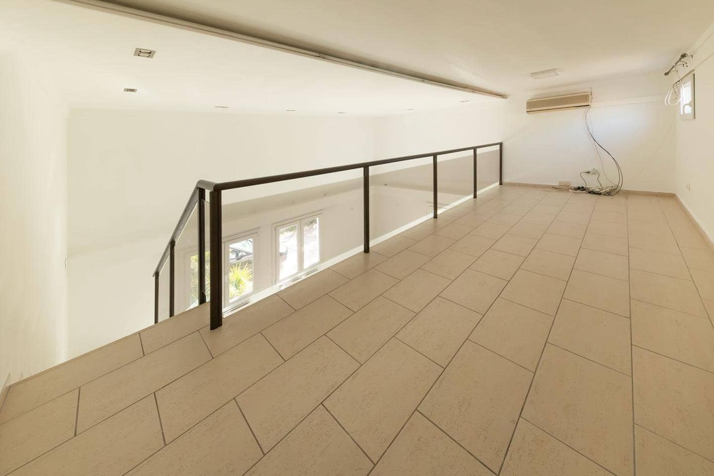 5 bedroom Villa for sale in Empuriabrava with pool - € 1,800,000 (Ref: 9723527)