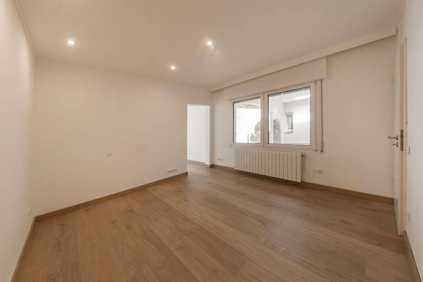 5 bedroom Villa for sale in Empuriabrava with pool - € 1,800,000 (Ref: 9723527)