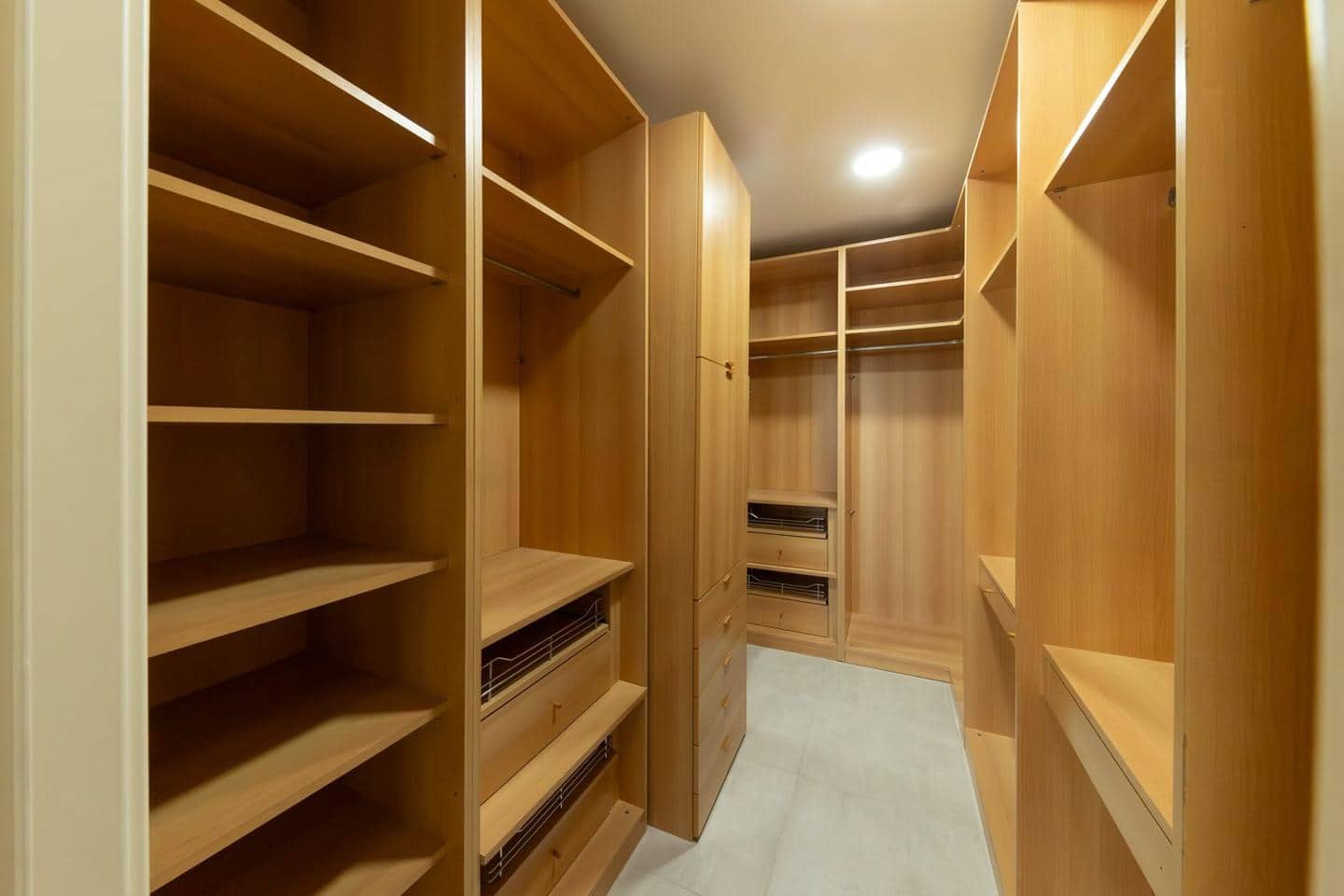 5 bedroom Villa for sale in Empuriabrava with pool - € 1,800,000 (Ref: 9723527)