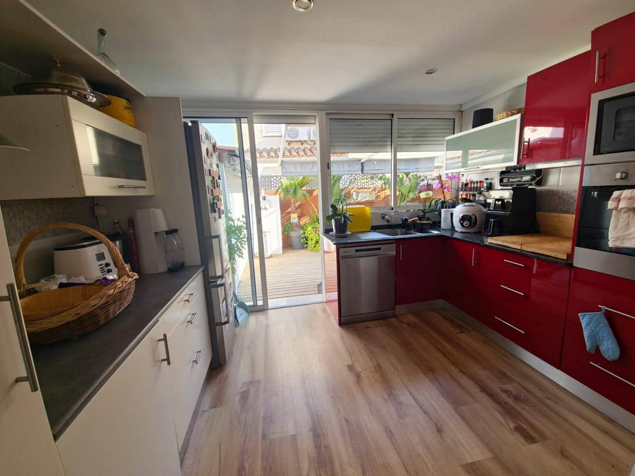 4 bedroom Villa for sale in Empuriabrava - € 259,000 (Ref: 9729515)