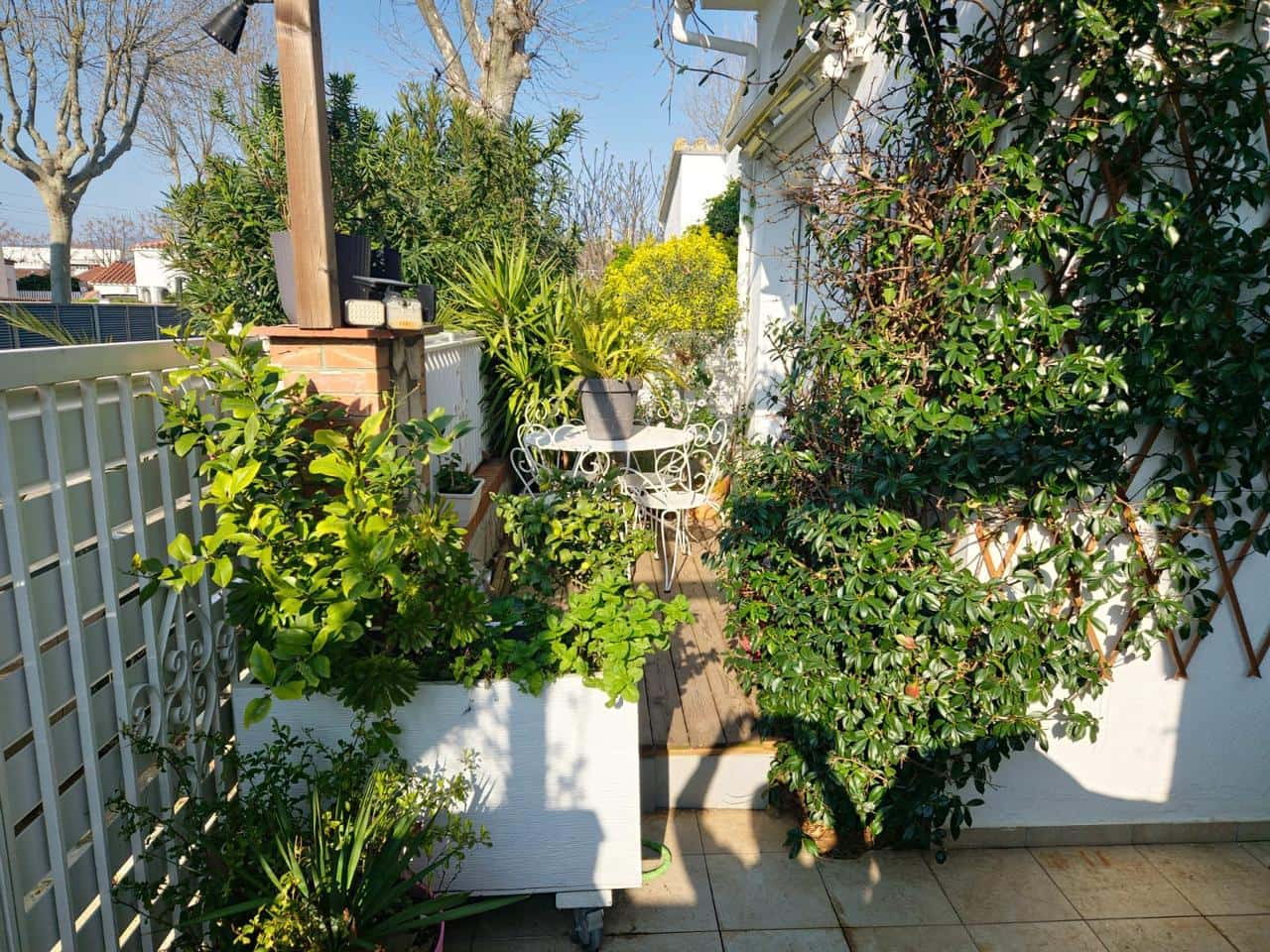 4 bedroom Villa for sale in Empuriabrava - € 259,000 (Ref: 9729515)