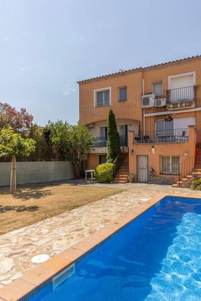3 Zimmer Villa zu verkaufen in Empuriabrava mit Pool Garage - 425.000 € (Ref: 9743196)