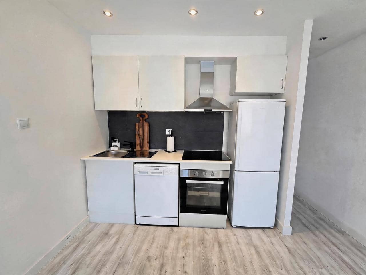 Piso de 2 habitaciones en Roses en venta - 199.000 € (Ref: 9800056)