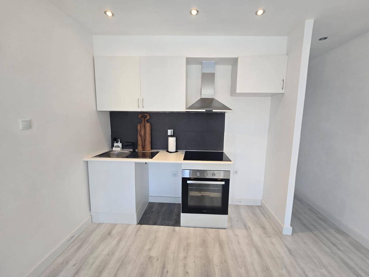 Piso de 2 habitaciones en Roses en venta - 199.000 € (Ref: 9800056)