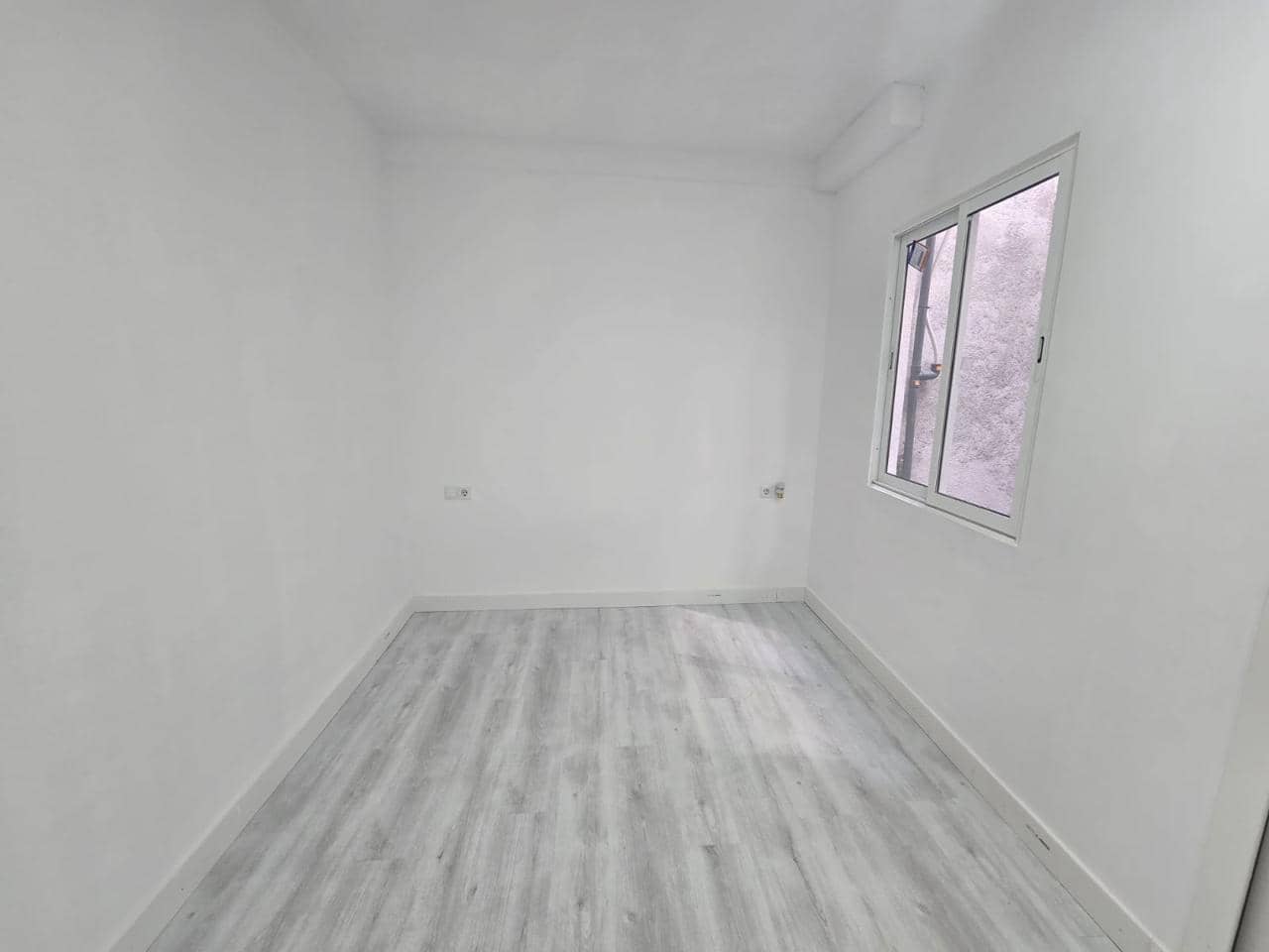 Piso de 2 habitaciones en Roses en venta - 199.000 € (Ref: 9800056)