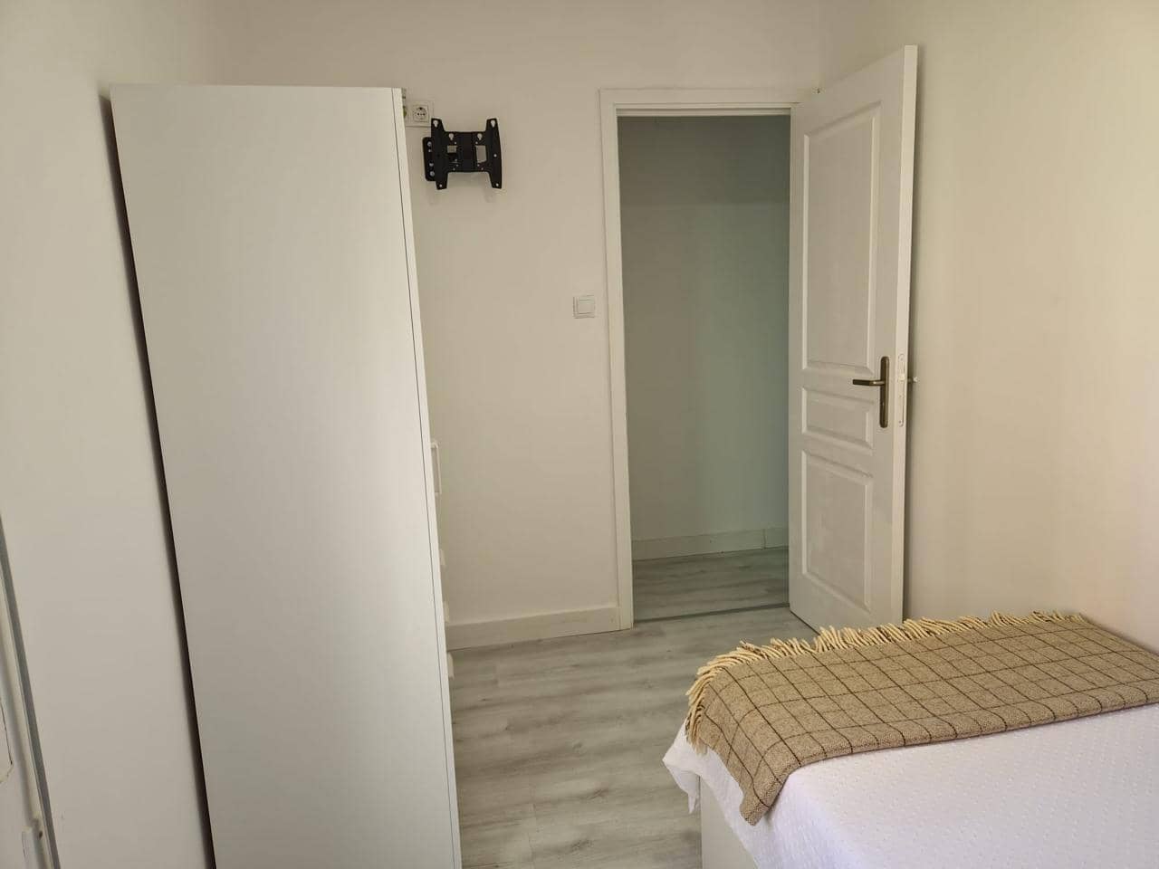 Piso de 2 habitaciones en Roses en venta - 199.000 € (Ref: 9800056)