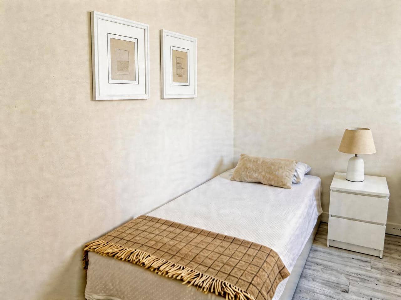 Piso de 2 habitaciones en Roses en venta - 199.000 € (Ref: 9800056)