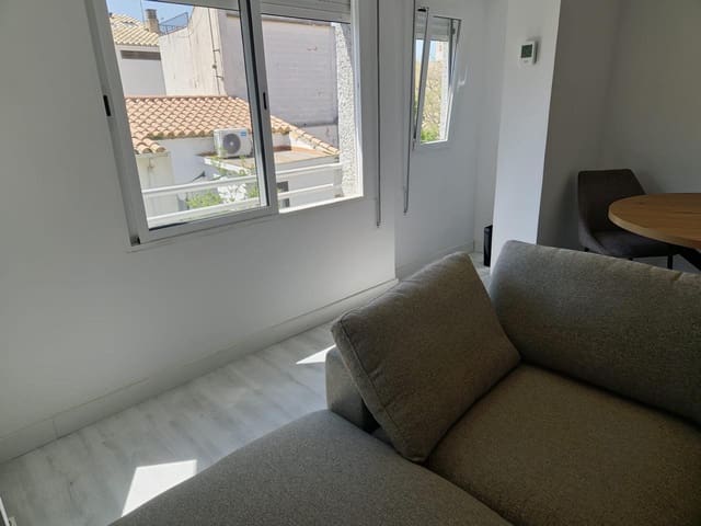 2 sovrum Lägenhet till salu i Roses - 199 000 € (Ref: 9800056)