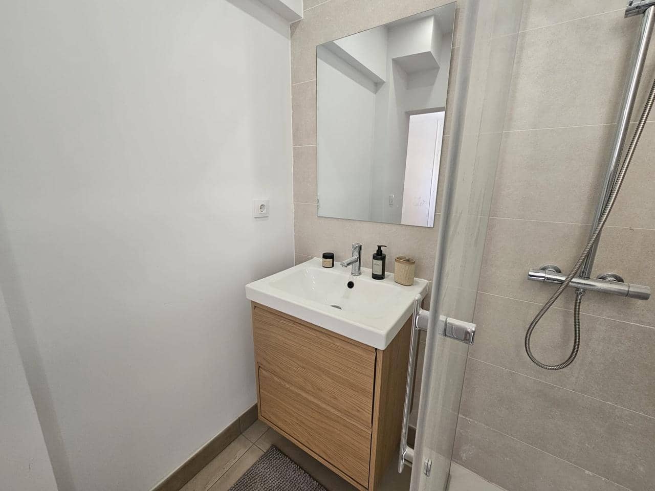 2 bedroom Flat for sale in Roses - € 220,000 (Ref: 9833028)
