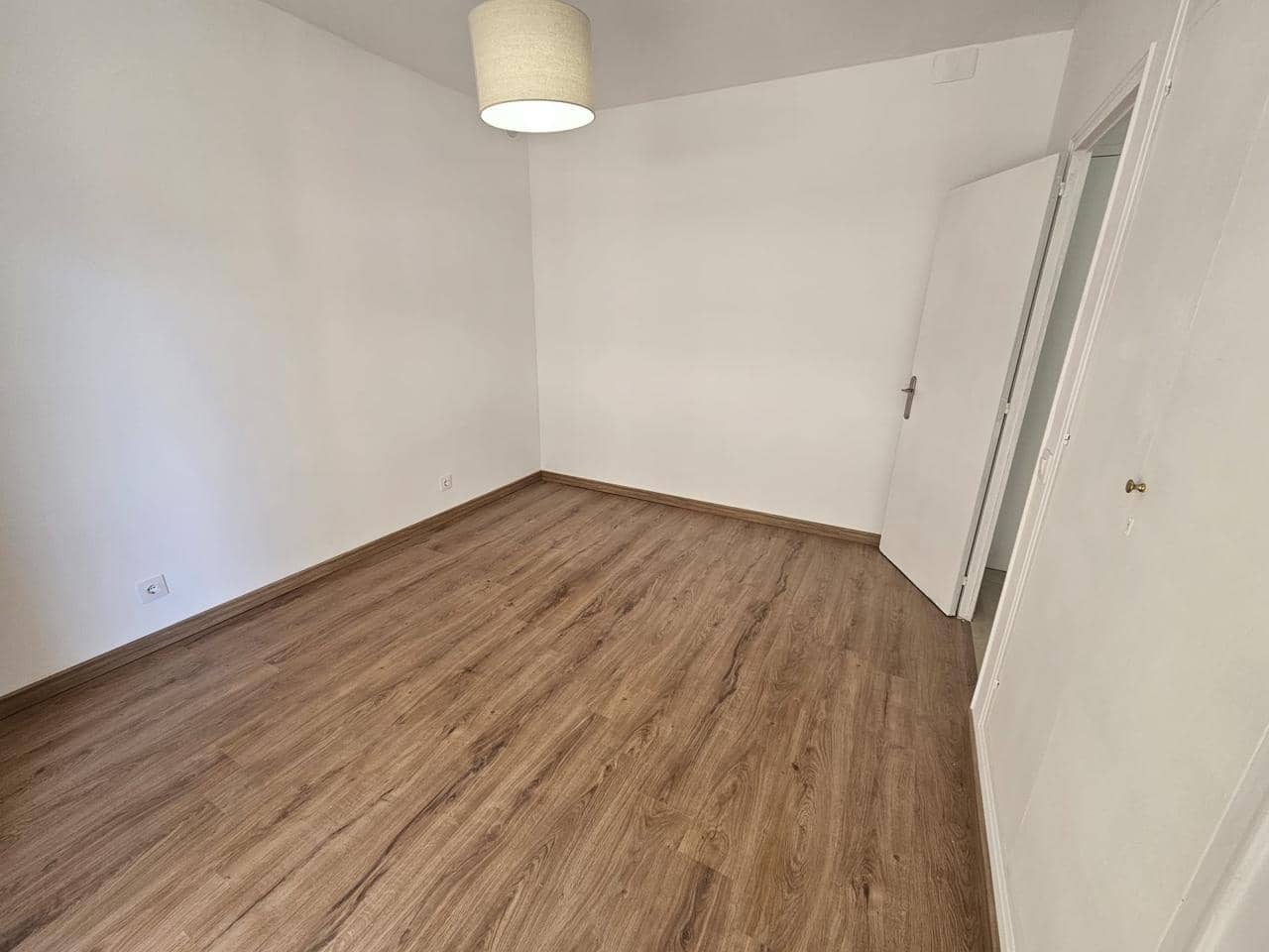 2 bedroom Flat for sale in Roses - € 220,000 (Ref: 9833028)
