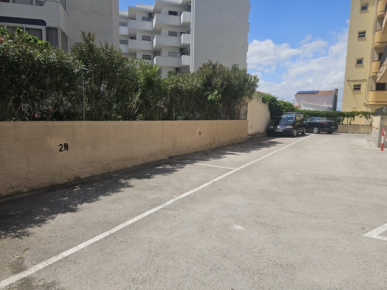 2 bedroom Flat for sale in Roses - € 220,000 (Ref: 9833028)