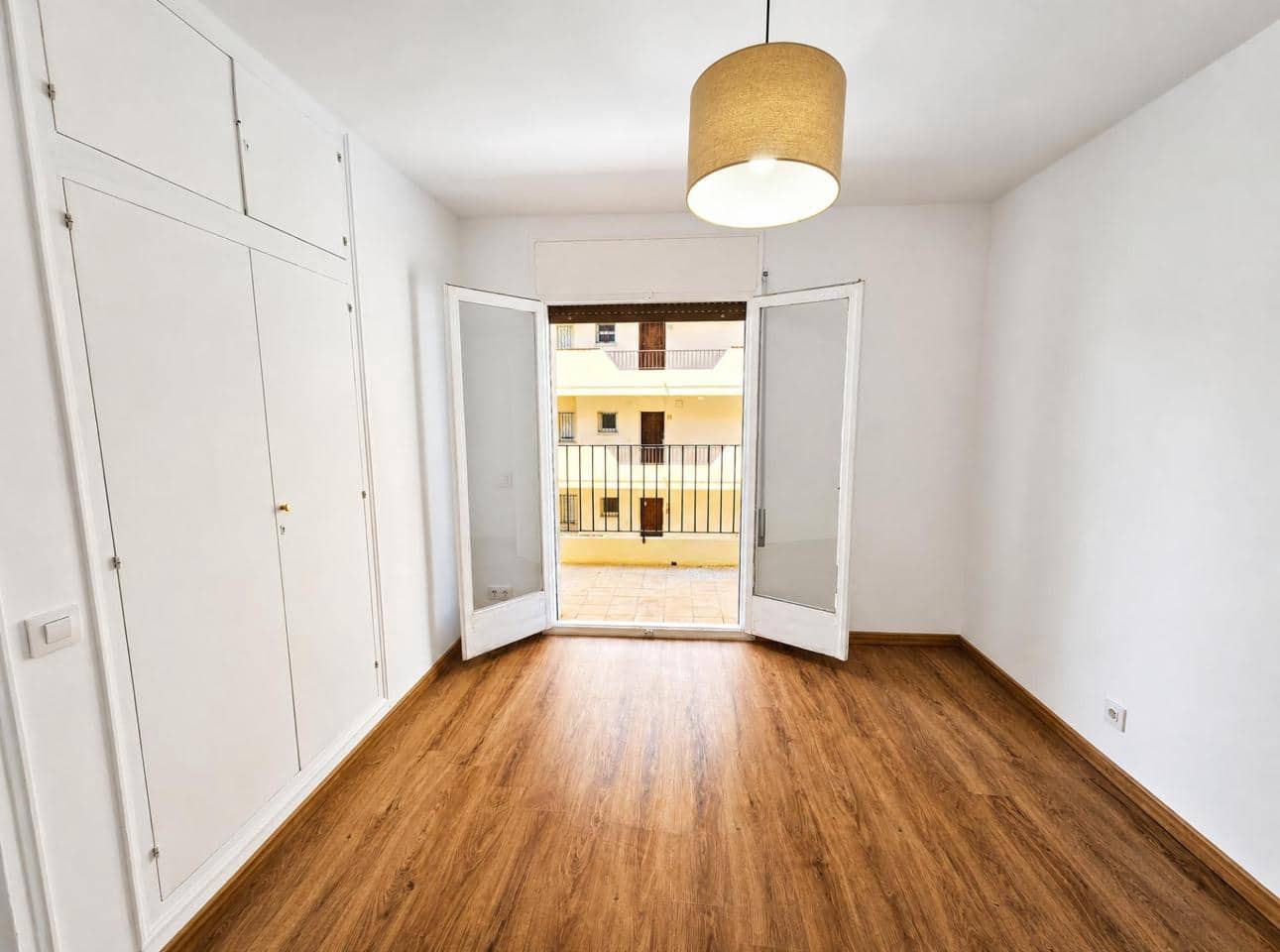 2 bedroom Flat for sale in Roses - € 220,000 (Ref: 9833028)