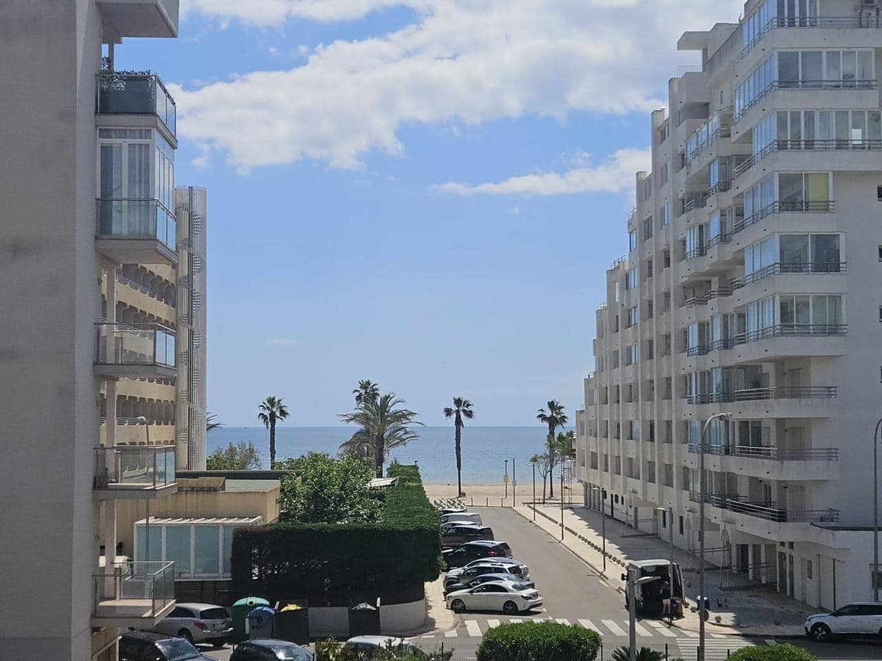 2 bedroom Flat for sale in Roses - € 220,000 (Ref: 9833028)