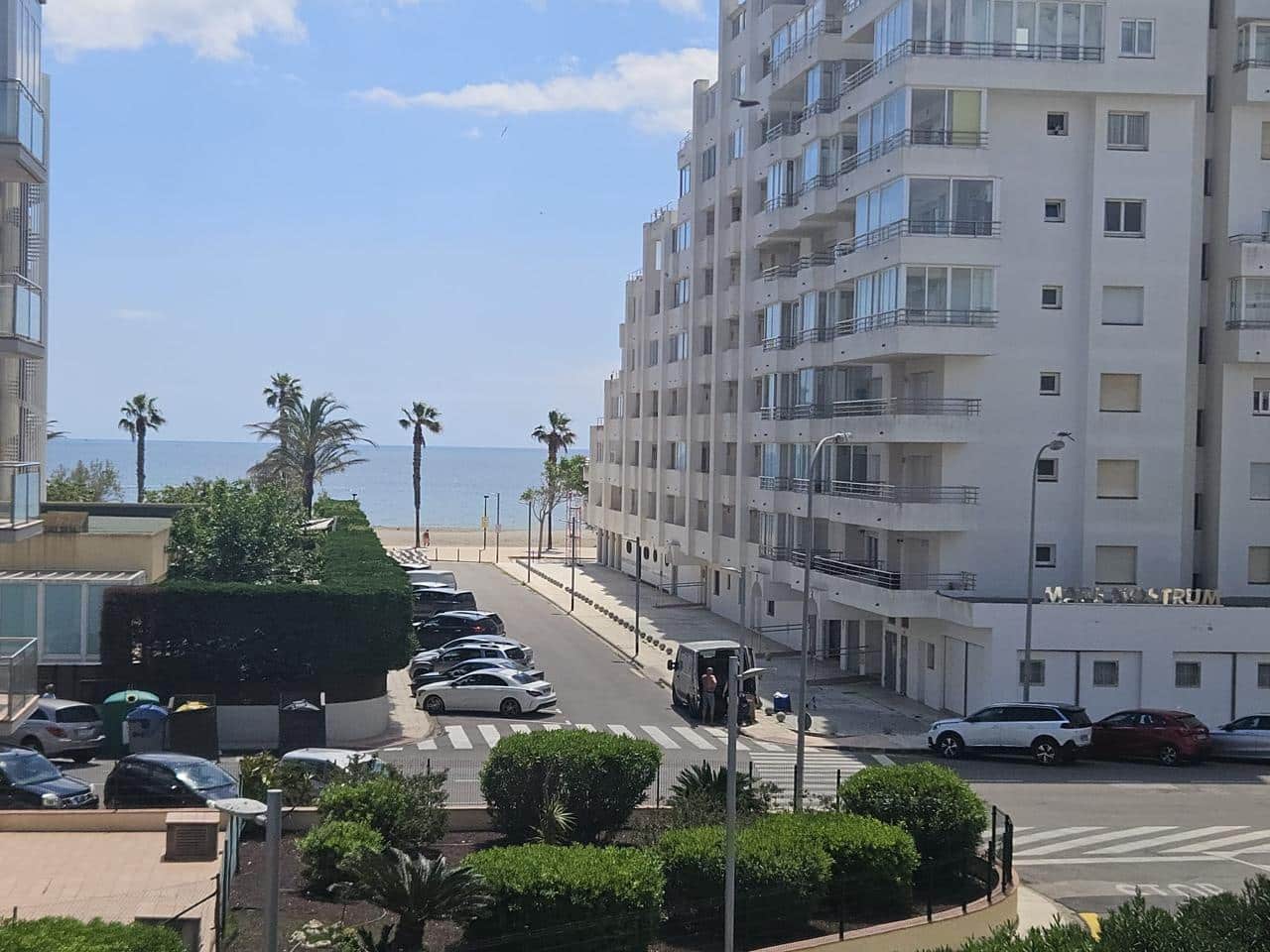 2 bedroom Flat for sale in Roses - € 220,000 (Ref: 9833028)