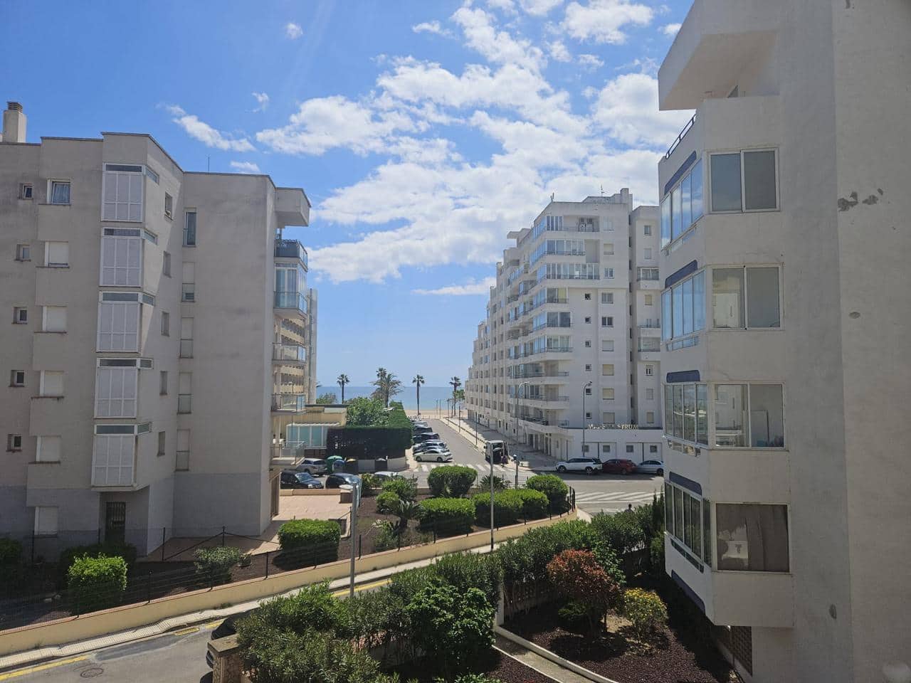 2 bedroom Flat for sale in Roses - € 220,000 (Ref: 9833028)