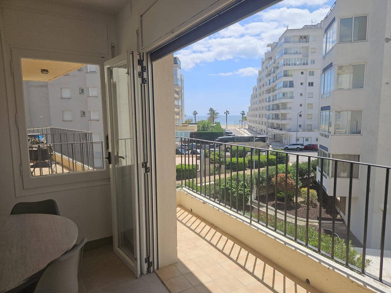 2 bedroom Flat for sale in Roses - € 220,000 (Ref: 9833028)