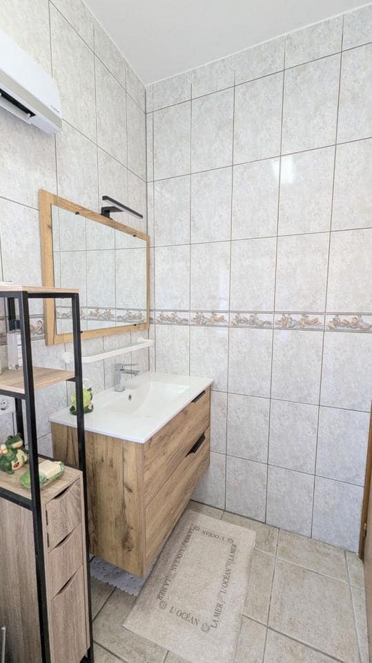 4 sypialnia Willa na sprzedaż w Empuriabrava z basenem garażem - 599 000 € (Ref: 9839842)