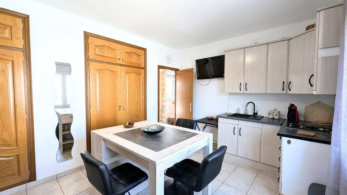 4 sypialnia Willa na sprzedaż w Empuriabrava z basenem garażem - 599 000 € (Ref: 9839842)