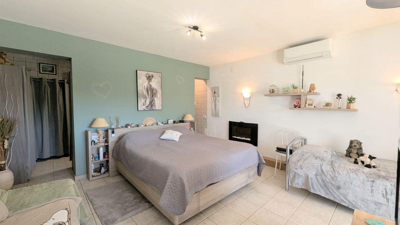4 sypialnia Willa na sprzedaż w Empuriabrava z basenem garażem - 599 000 € (Ref: 9839842)